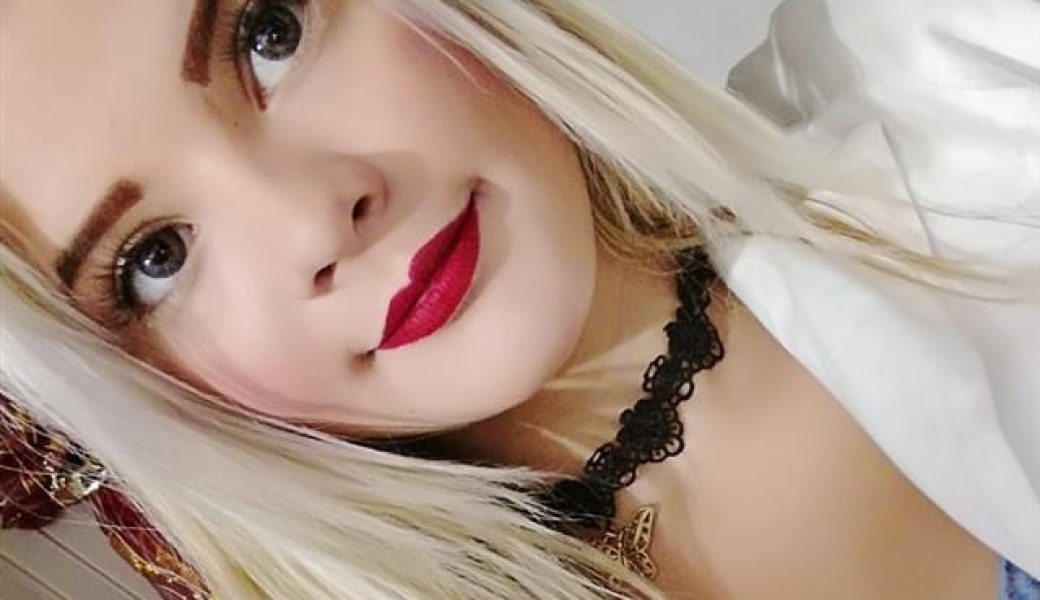 Kostenlose Sex Cam für einen Live Sexchat mit geilen Weibern