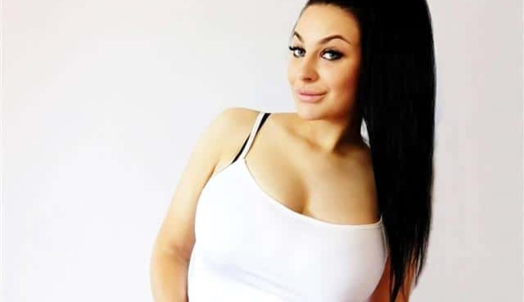 Scharfe Weiber suchen heute einen Live Sex Chat vor der Live Sexcam